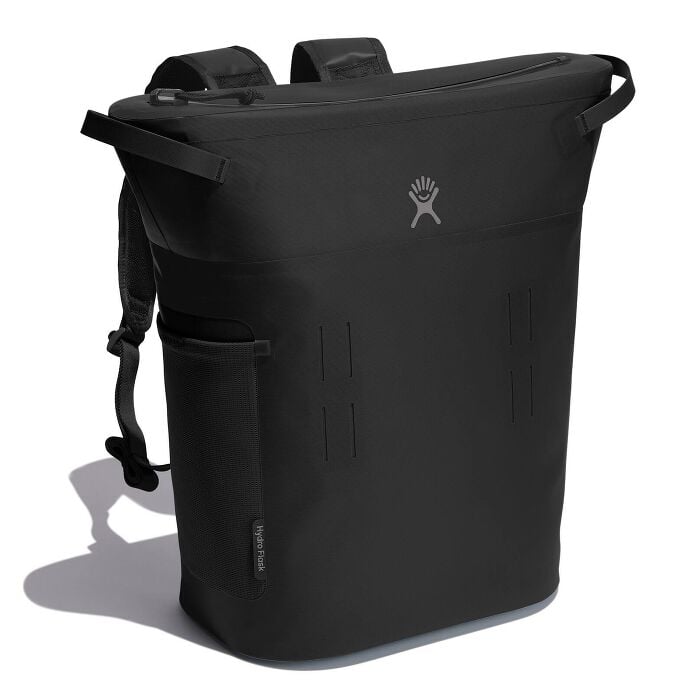 20-l-day-escapetm-pack-c6 20-l-day-escape-soft-cooler-pack-black-angled_1.jpg