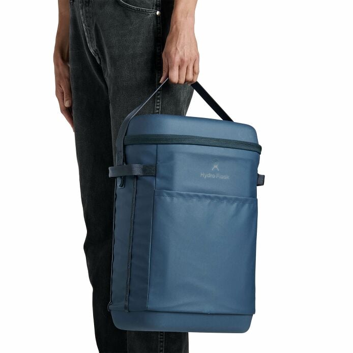 carryouttm-backpack-22-l-s9 250815_hydro_s26_hb_14597_6.jpg