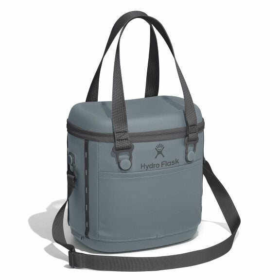 carryouttm-soft-cooler-10-l-e4 6pco043-carryout-cooler-10l-shale-gray-angled_1_1.jpg