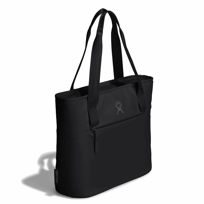 8-l-insulated-lunch-tote-q4 8l-tote-black-angled.jpg