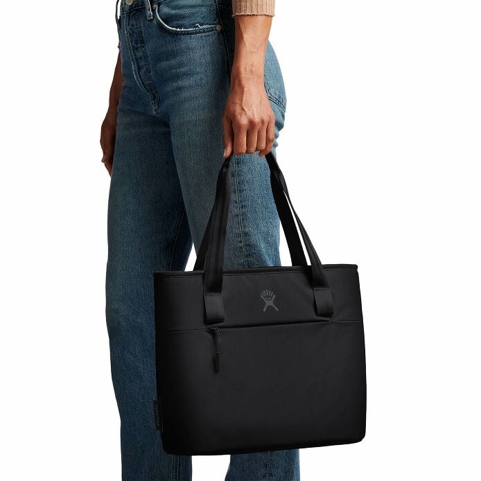 8-l-insulated-lunch-tote-q4 8l-tote-black-hb.jpg