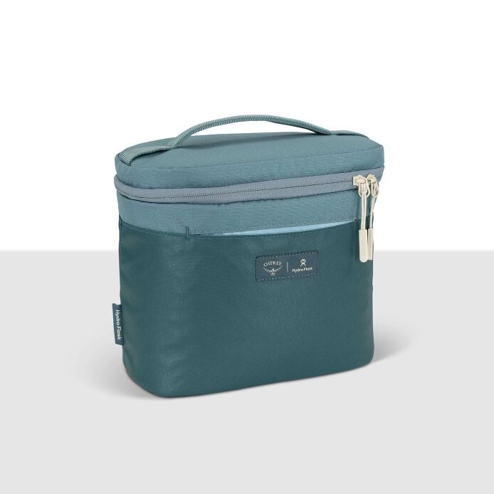 osprey-axis-x-hydro-flask-campus-essentials-bundle-b0 axisxhydroflask_s26_detail1_cascadeblue_10007249_1.jpg