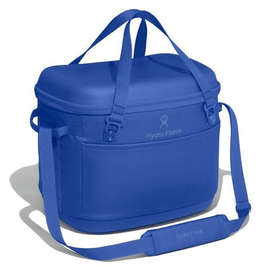 carryouttm-soft-cooler-30-l-w5 cpco382_carryout_cooler_30l_capri_blue_angled_1.jpg