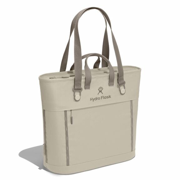 carryouttm-soft-cooler-tote-20-l-q3 midiit114-carryout-tote-20l-oat-angled.jpg