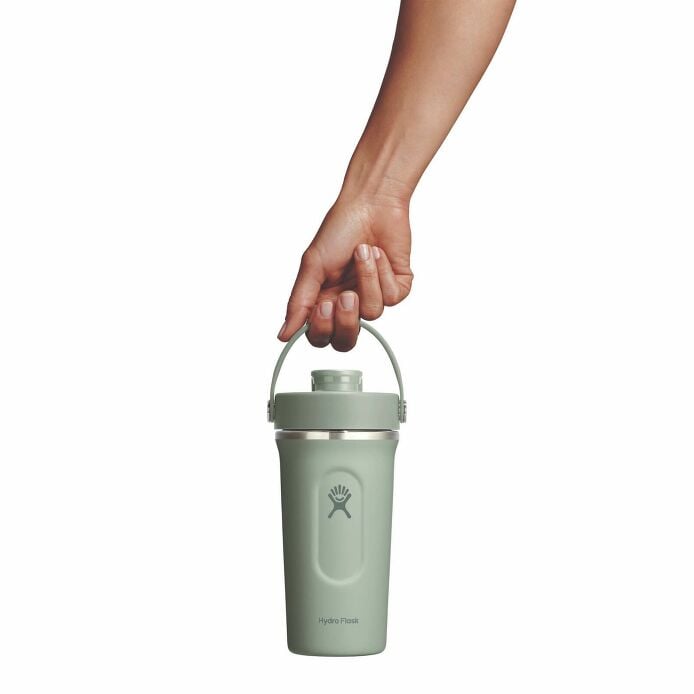 gym-bundle-d2 mxcc24374_24ozinsulatedshakerbottle_agave_hb_1.jpg